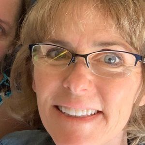 Meet your Posher, Carrie